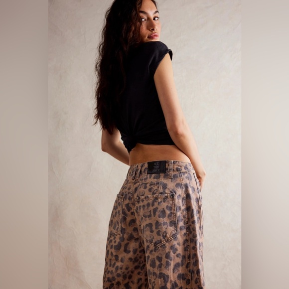 Free People Good Luck Barrel Jeans - Picture 10 of 10